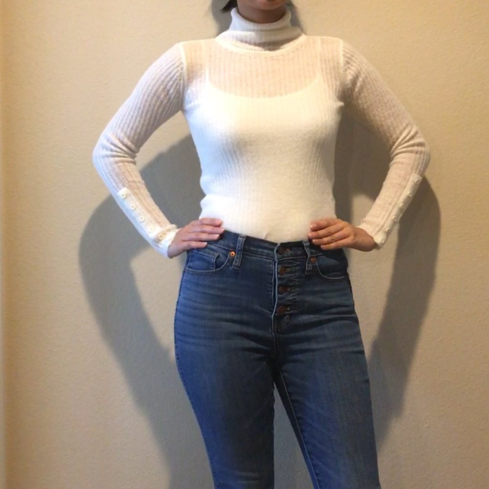 NWT Gianni Bini White Turtleneck